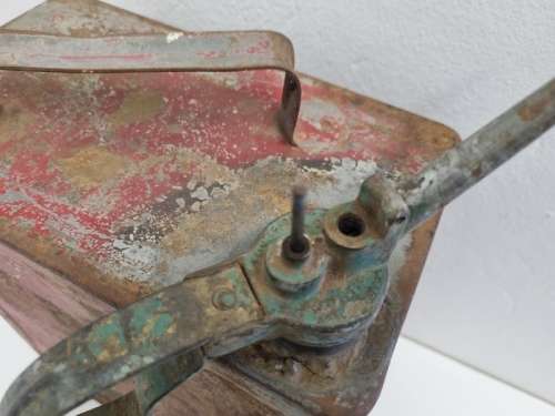 Vintage Shell Motor Oil Tin - See pictures