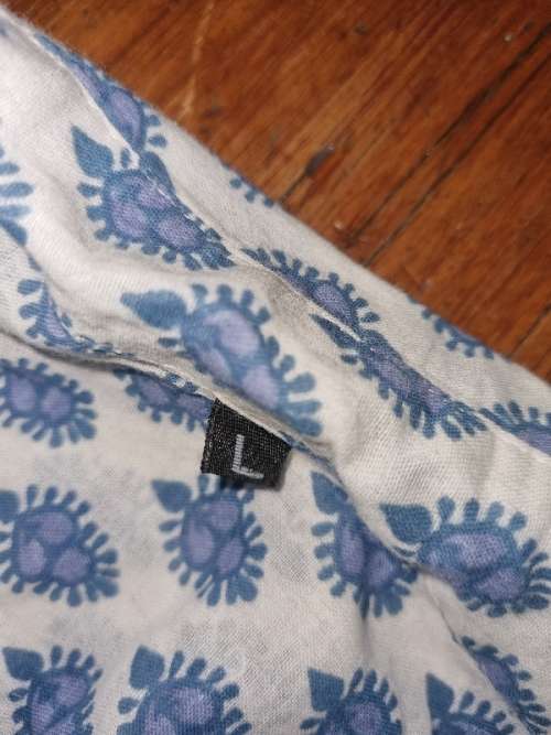 Beautiful Blue and White Shirt - Size L