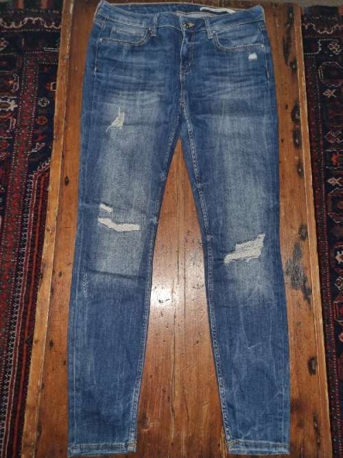 Beautiful Zara Woman Distressed Jeans - Size USA 8 - Should fit SA size 10