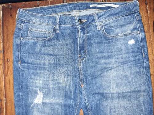 Beautiful Zara Woman Distressed Jeans - Size USA 8 - Should fit SA size 10