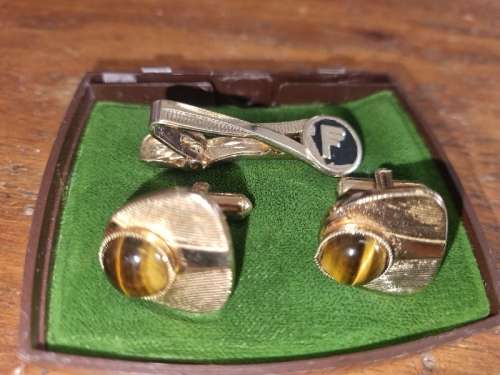 Tiger Eye Cufflinks with Tie Clip
