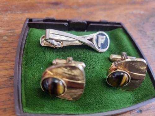 Tiger Eye Cufflinks with Tie Clip