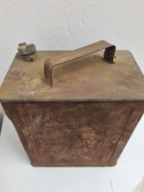 Vintage Shell Motor Oil Tin - Rusted