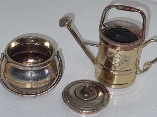 2 Piece Miniature brass Pot and watering can - made in England