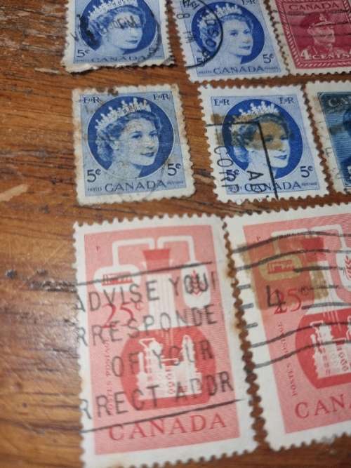 13 x Canada Stamps
