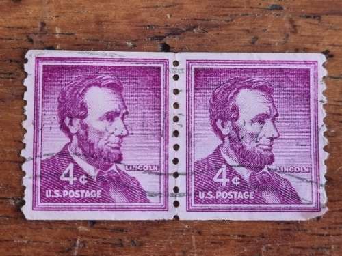 2 x Lincoln 4c Stamps