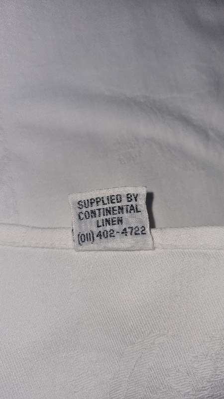 White Tablecloth with 4 Fabric Napkins