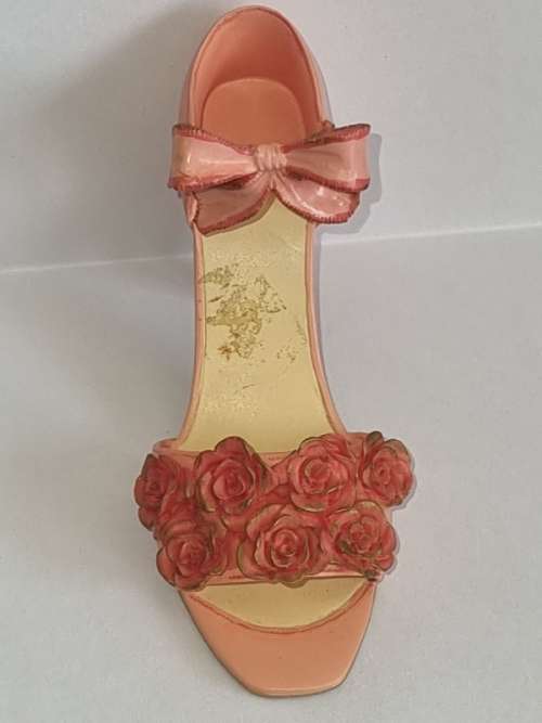 Beautiful Miniature Ornamental Shoe - Sarna - Rose Garden - Beautiful detail!!