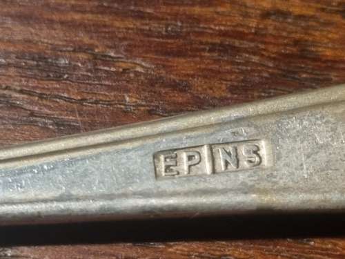Beautiful 9 Piece EPNS Teaspoon set - See pictures