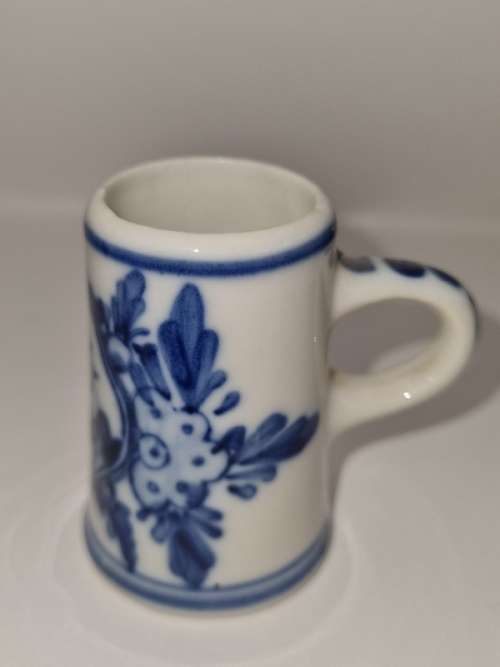 Small Hand painted Delft Mug - Miniature - 5.6cm