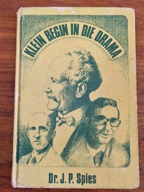 Klein begin in die Drama - Dr. J.P. Spies