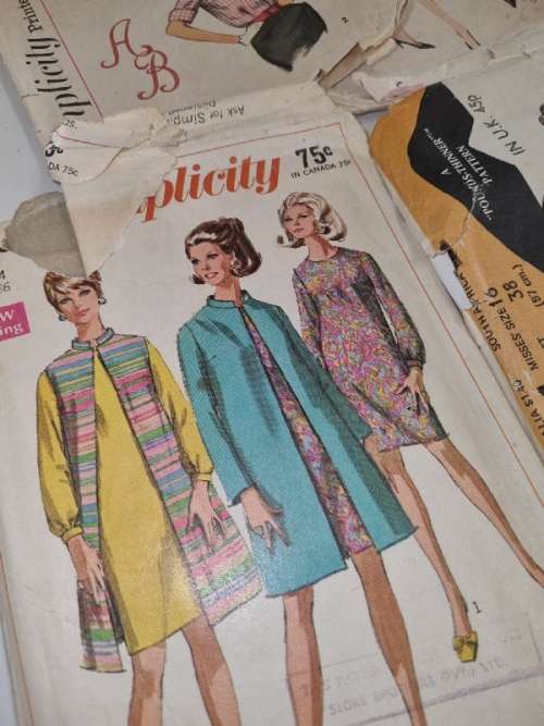 7 x Vintage Patterns - Woman