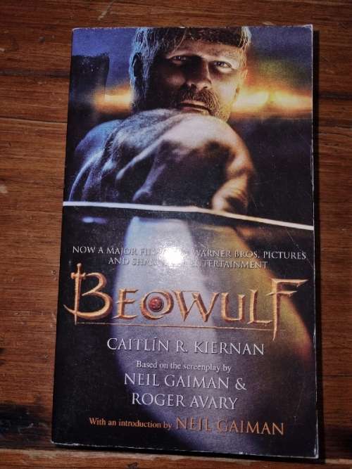 Beowulf - Caitlin R. Kiernan