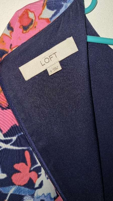 Beautiful Ann Taylor Loft Dress - Size Small