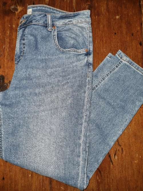 Re: Woolworths Boyfriend Low Rise Jeans - Size 16