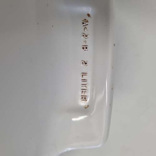 Corningware 2L dish with lid - Corning Ware