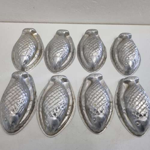 8 x Vintage Moulds - Fish shaped - Made in England for Royal Jellies