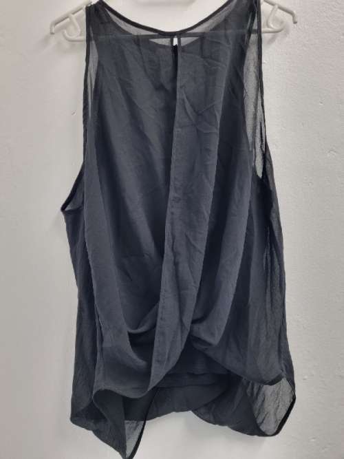 Beautiful Black 2 Piece Flowy Top by Romeo & Juliette - Size M