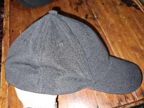 Red Square Cap - New