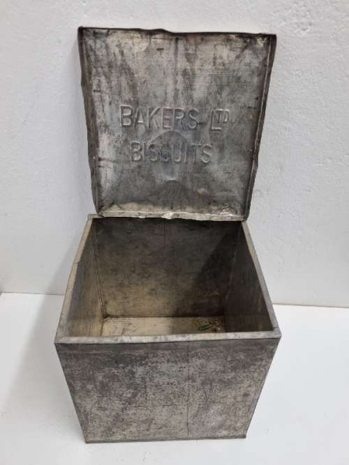 Old Metal Bakers Ltd Biscuits Tin - 25cm x 23cm x 23cm