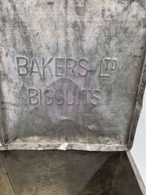 Old Metal Bakers Ltd Biscuits Tin - 25cm x 23cm x 23cm