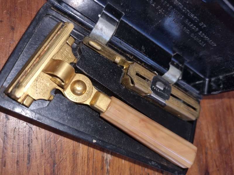 Vintage Schick Injector Razor - Canada - In Original Container