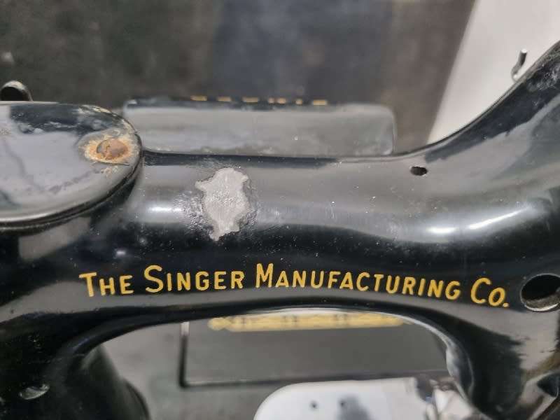 Vintage Singer 222K Sewing Machine in Box