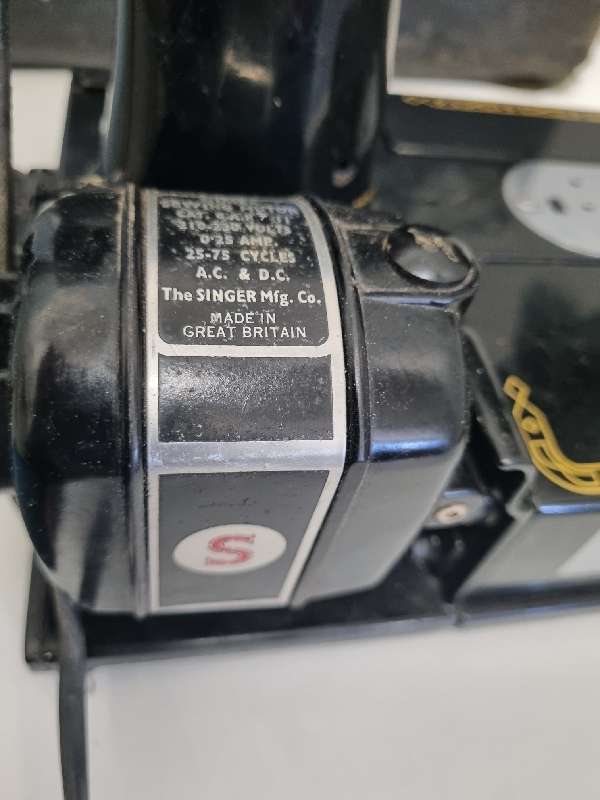 Vintage Singer 222K Sewing Machine in Box