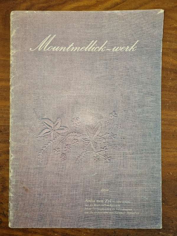 Mountmellick-werk deur Anita van Zyl - 26 Bladsy Handleiding