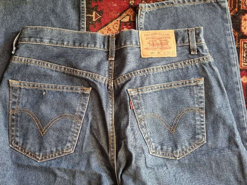 Levi Jeans - Size W36 L32 - Levi Strauss