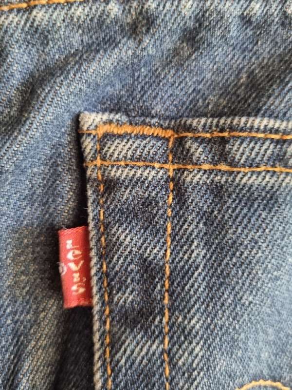 Levi Jeans - Size W36 L32 - Levi Strauss