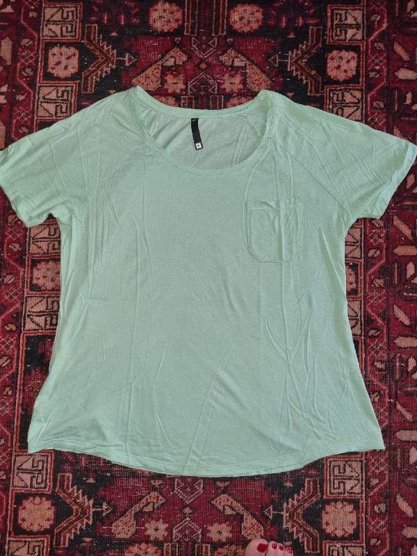 Woolworths Green T-shirt - Size M