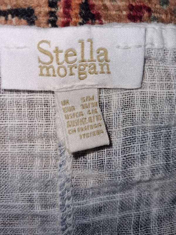 Stella Morgan Top - Size M - Oversized