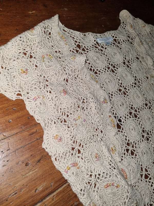 Queenspark Crochet cover top - Size S