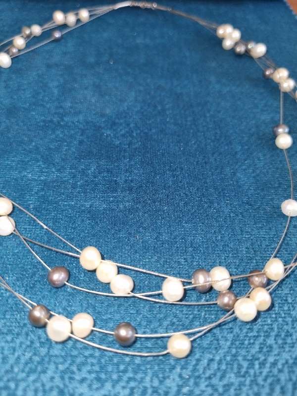 Floating Pearl necklace with sterling silver clasp