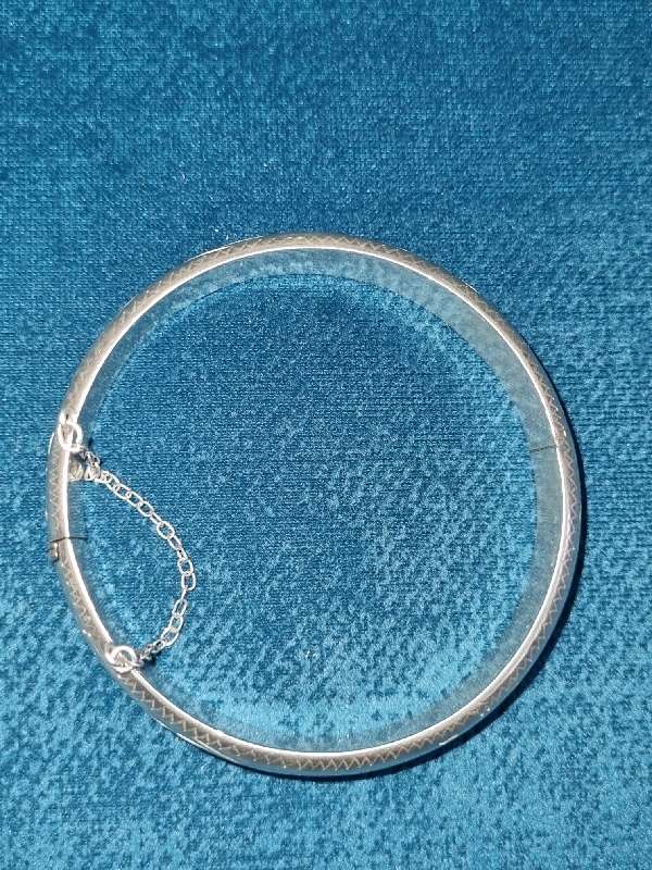 Beautiful Sterling Silver Engraved Hinged Bangle