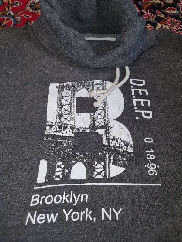 Grey Sweater / Tracksuit top - Size M