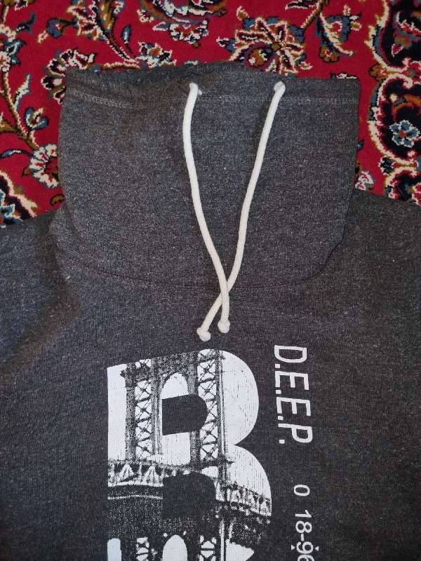 Grey Sweater / Tracksuit top - Size M