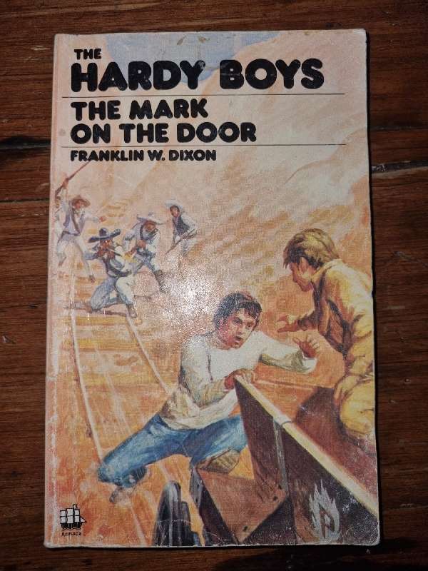The Hardy Boys - The Mark on the Door - Franklin W. Dixon