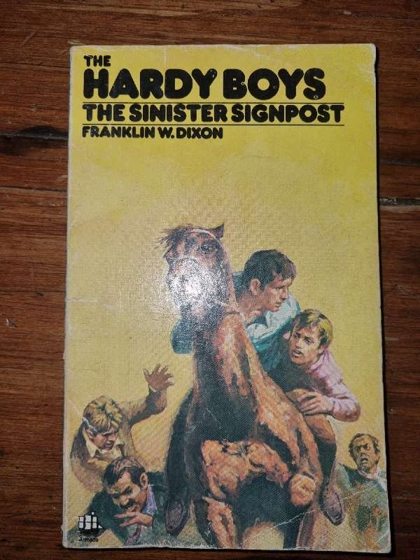 The Hardy Boys - The Sinister Signpost - Franklin W. Dixon