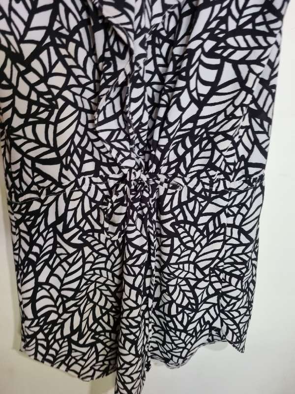 Drawstring Black and White dress by Shift - Size M