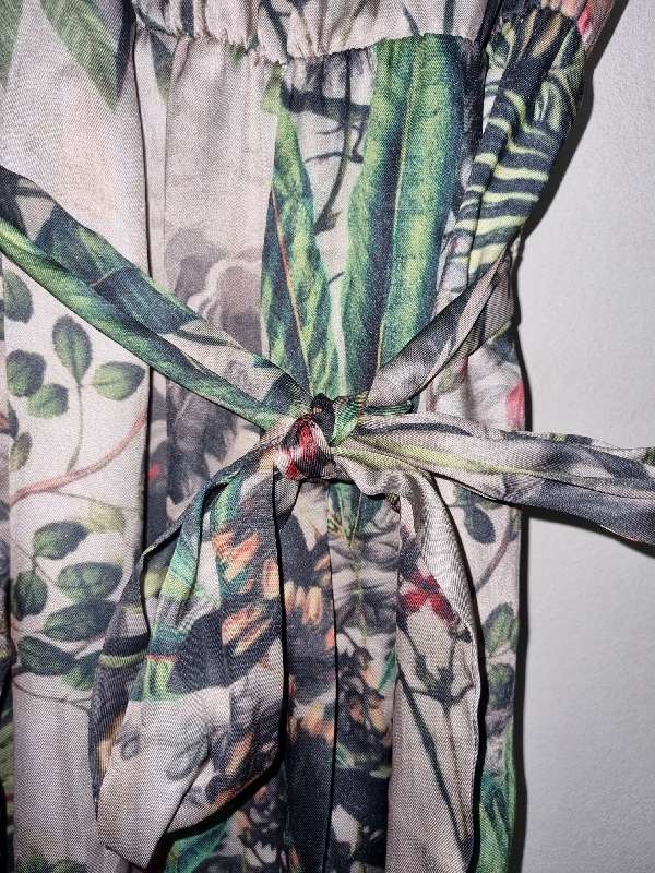 Jumpsuit with pockets and belt from Heartstuff - Size M