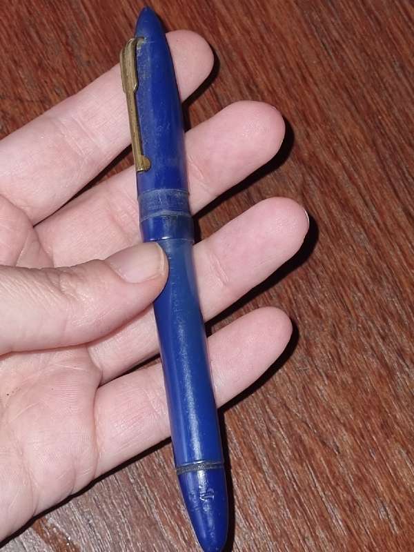 Vintage Fountain Pen - See pictures