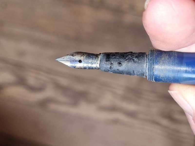 Vintage Fountain Pen - See pictures