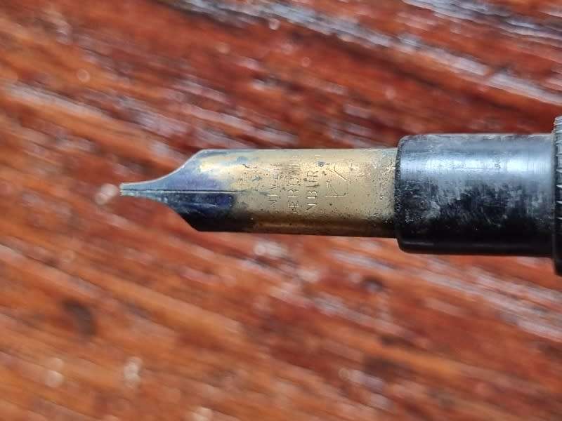 Vintage Fountain Pen - The Secretary - Made in Great Britain - No lid