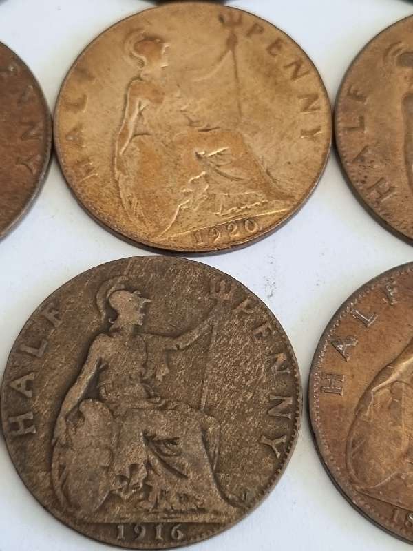 20 x Half penny coins - Great Brittian