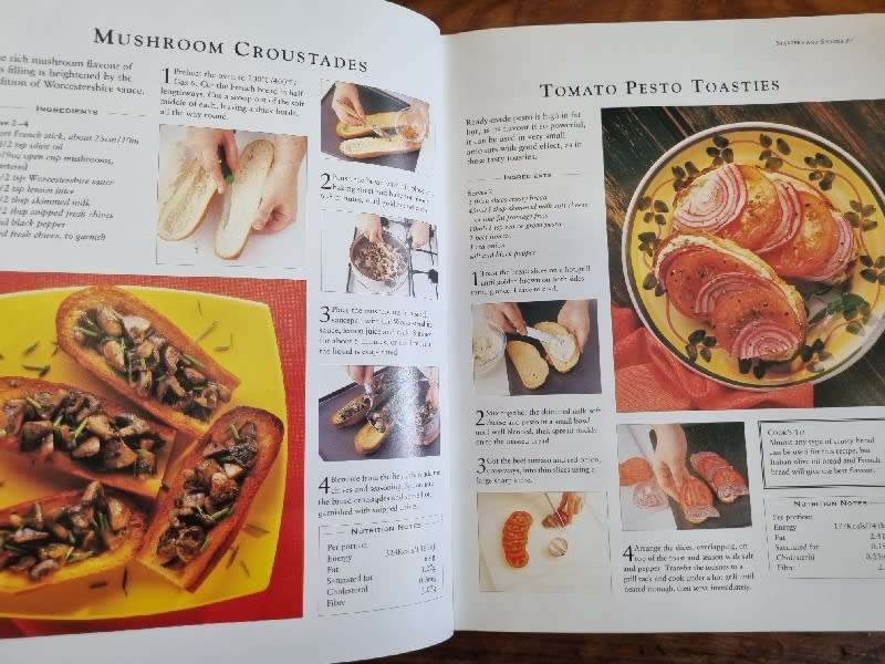 The Ultimate Low Cholesterol Low Fat Cookbook - Christine France