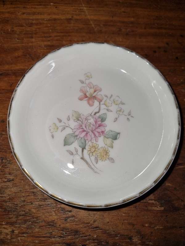 Royal Doulton Mystic Dawn Pin - Dish Diameter - 9cm