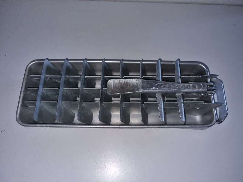 Vintage Quickube Ice Tray