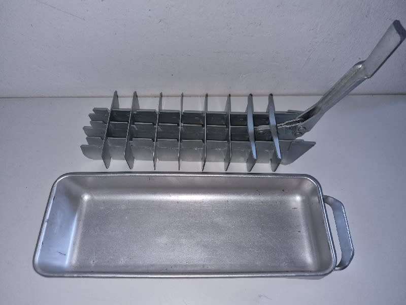 Vintage Quickube Ice Tray